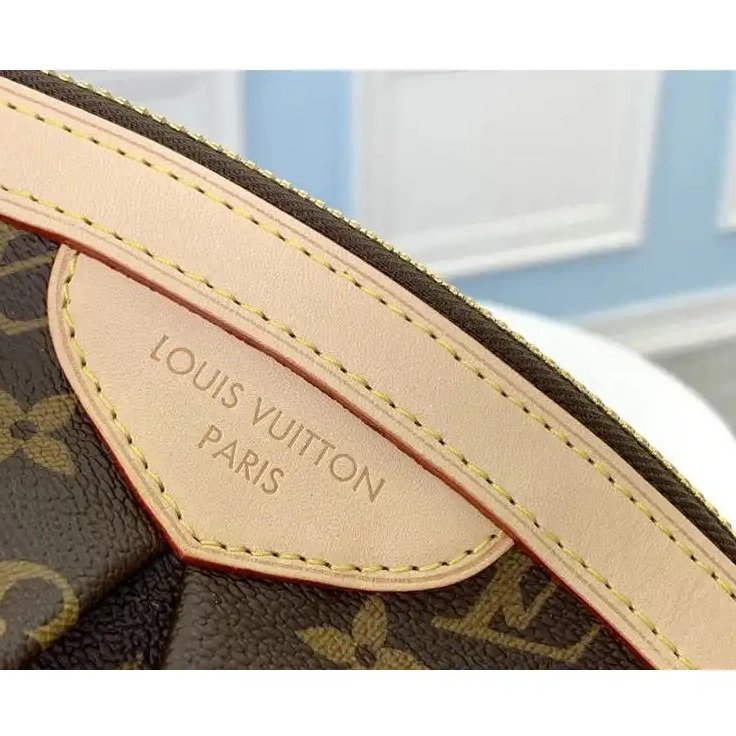 19T1L0212 LV Bags 0821